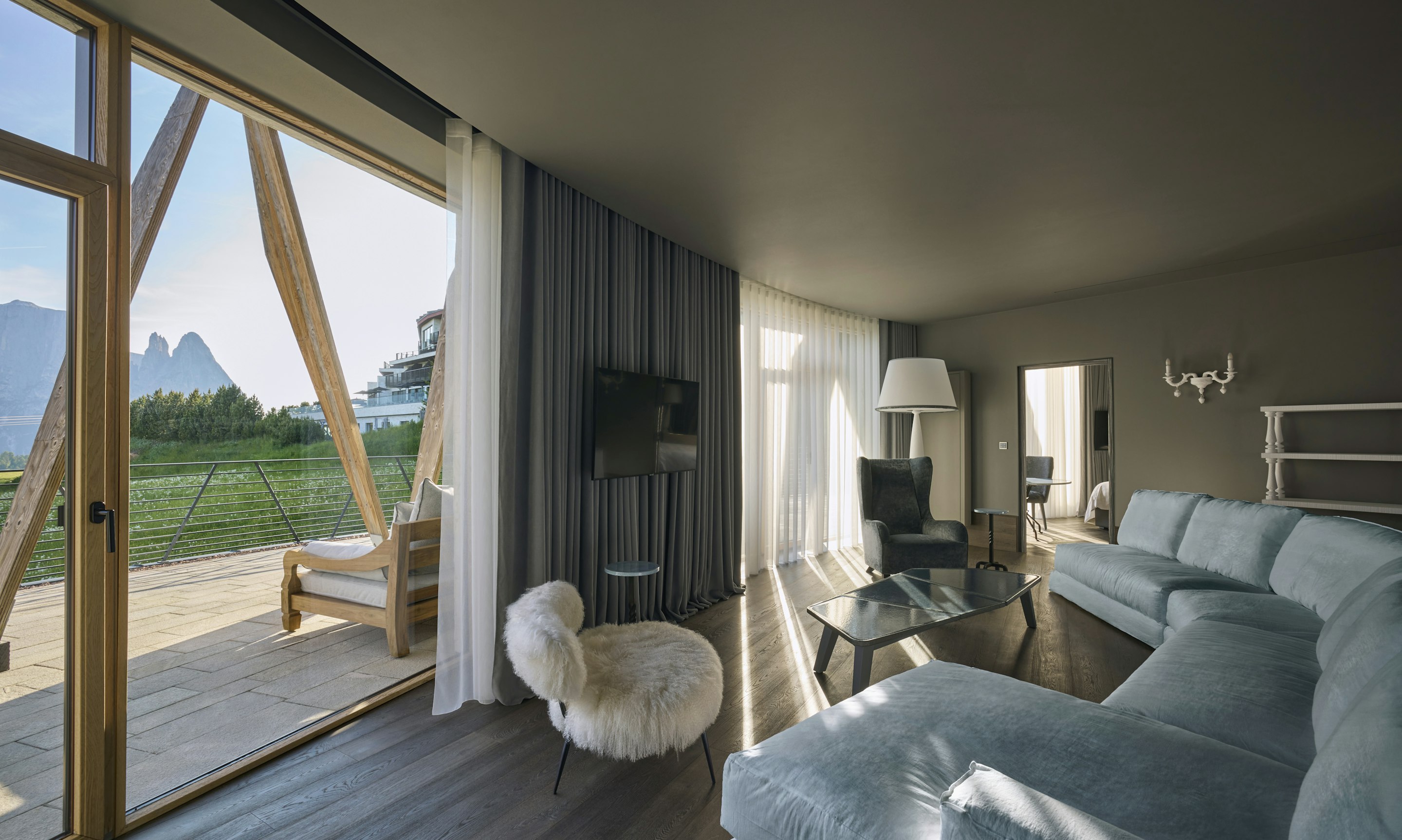 Chalet suite, COMO Alpina Dolomites, Italien