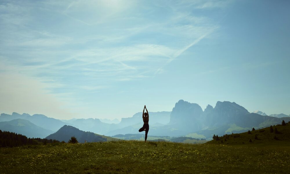 yoga i bjergene, COMO Alpina Dolomites, Italien