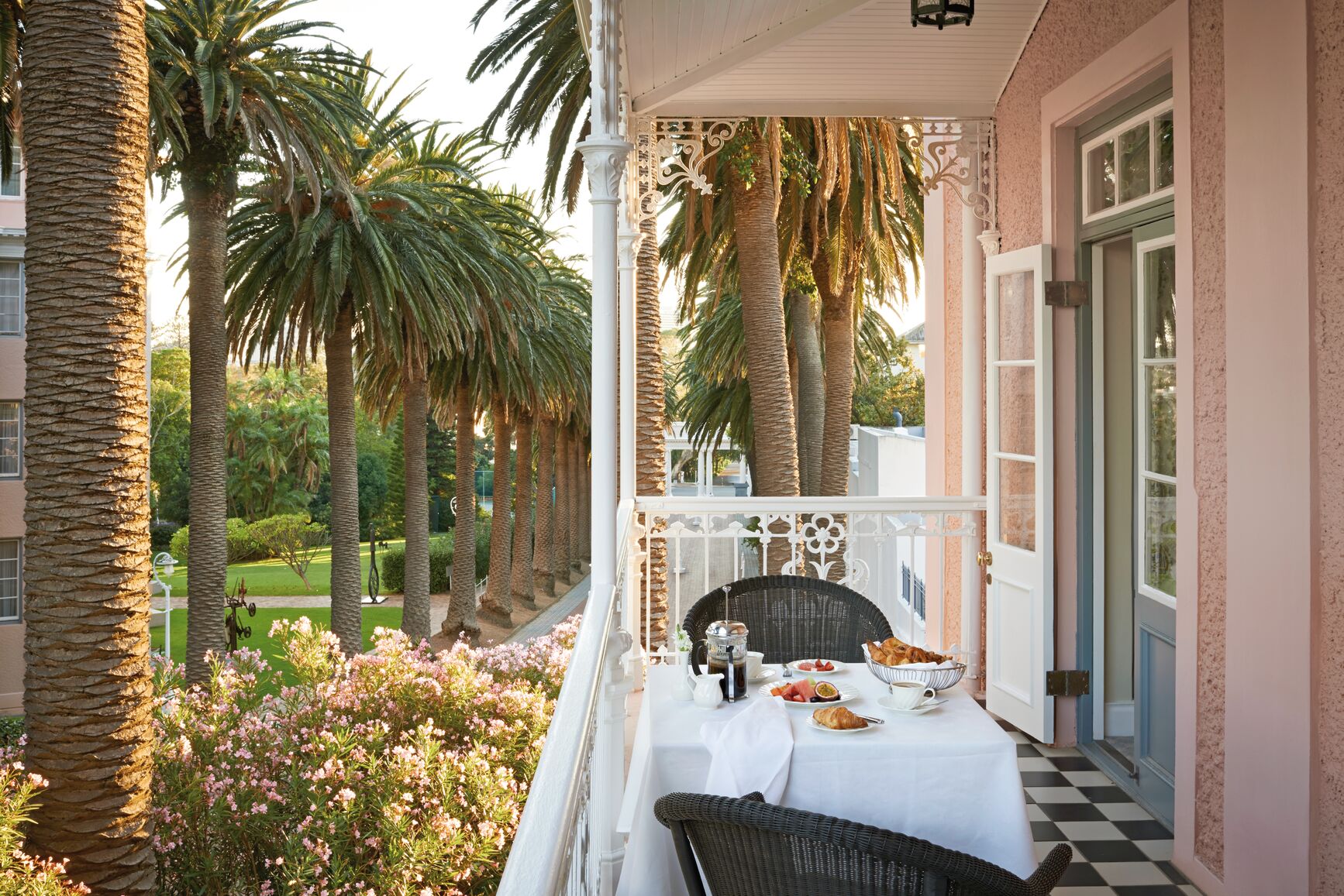 morgenmad på veranda-deluxe room, Mount Nelson, A Belmond Hotel, Sydafrika
